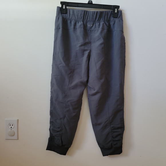 NWT!! Calvin Klein Girls Performance Jogger! - Picture 3 of 7